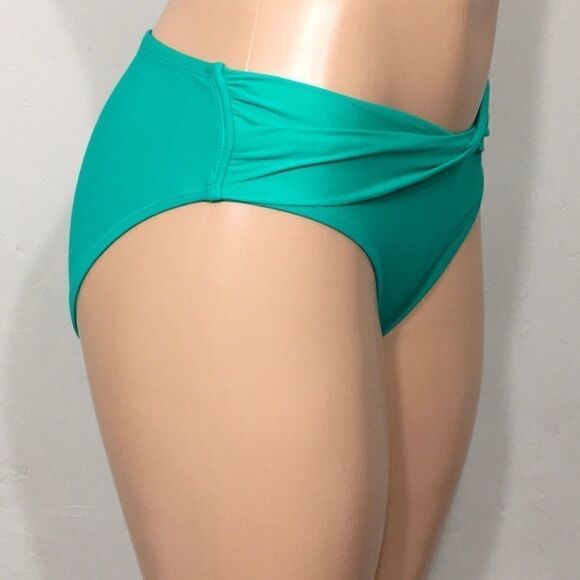 Crown
& Ivy high waisted bikini bottoms. - Picture 3 of 5